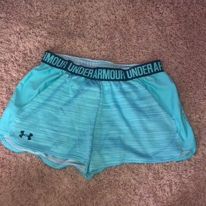 WOMENS under armor work out shorts
